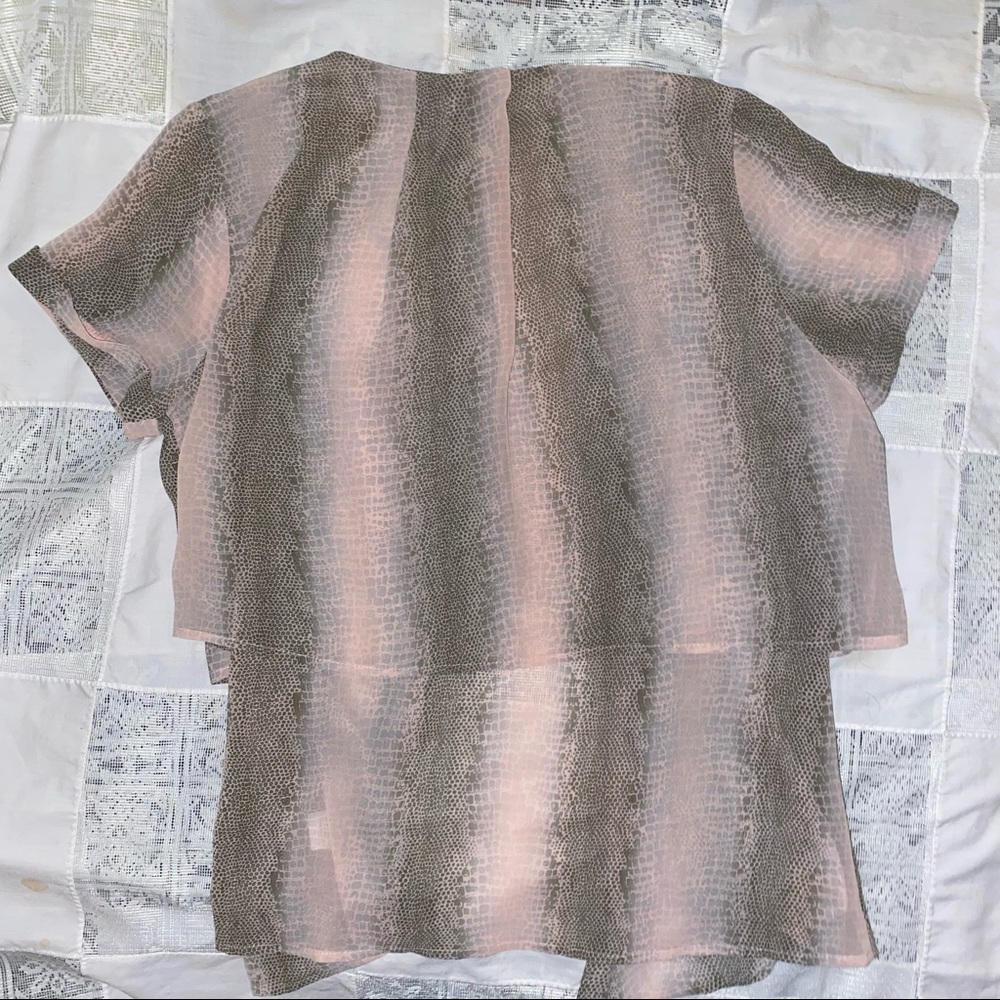 NY Collection Animal print Blouse Size Medium - Picture 4 of 7